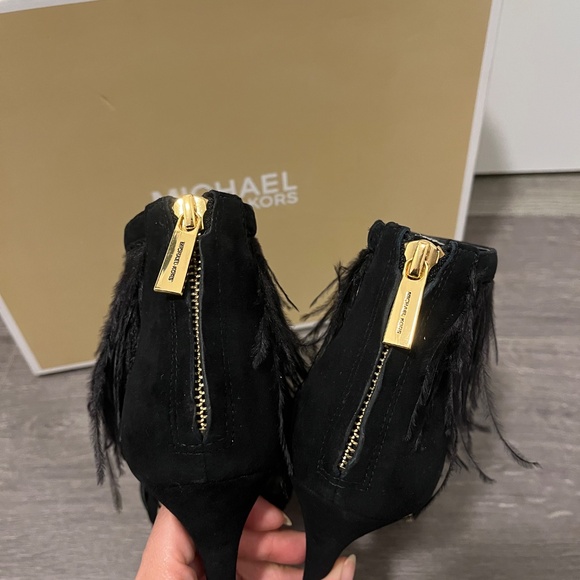 Michael Kors Meena Ostrich Feathers Suede Heels (size 6) - Picture 4 of 5